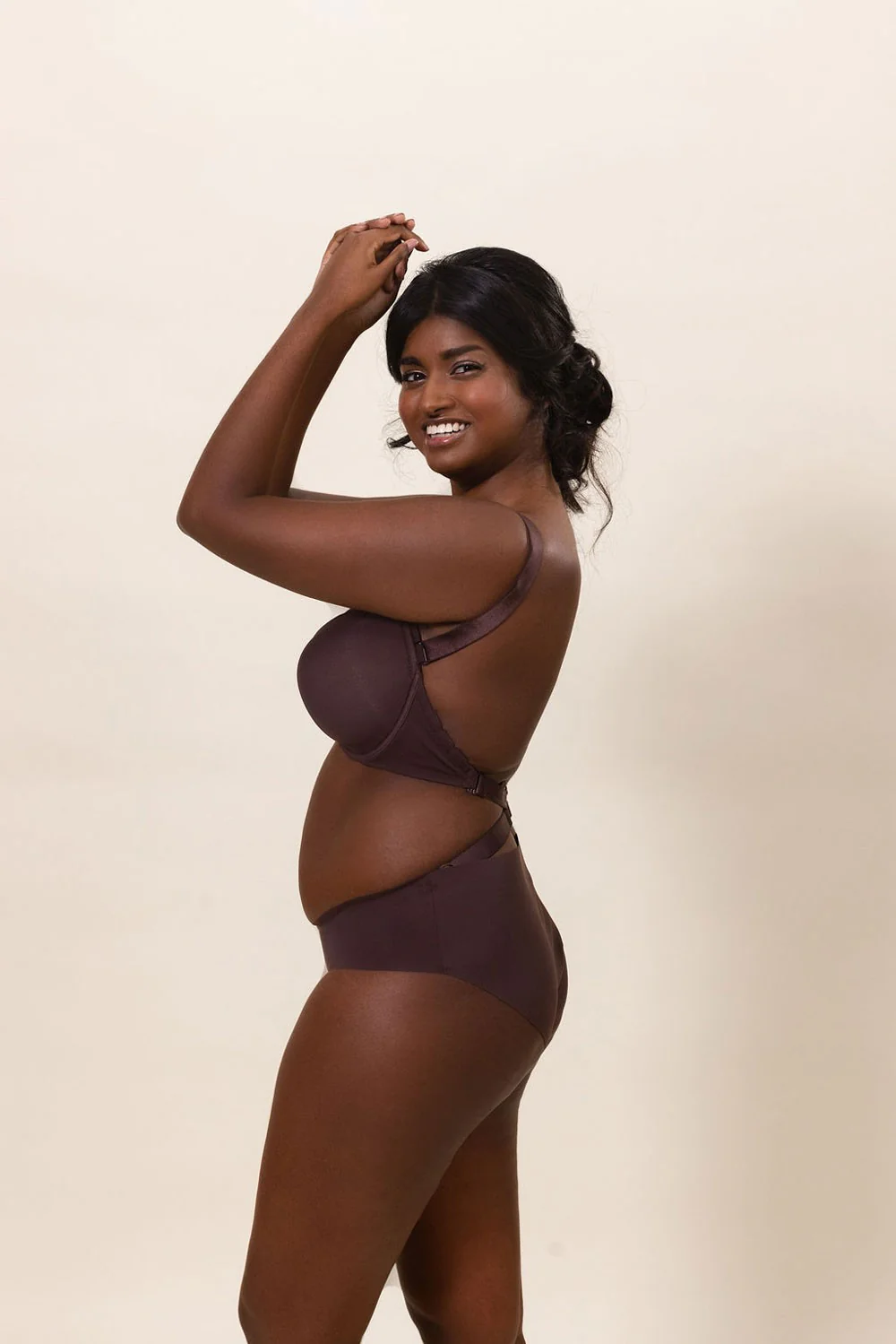 Soutien-gorge dos nu ébène - Image 4